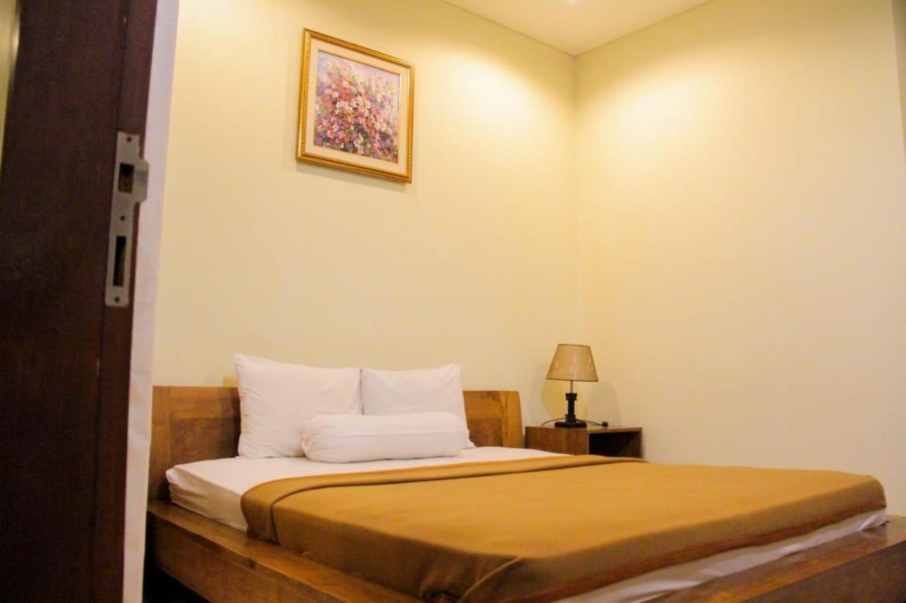 Putri Homestay Sanur Exterior foto