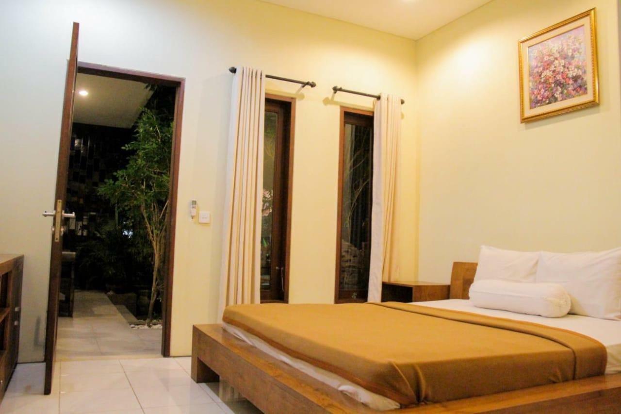 Putri Homestay Sanur Exterior foto